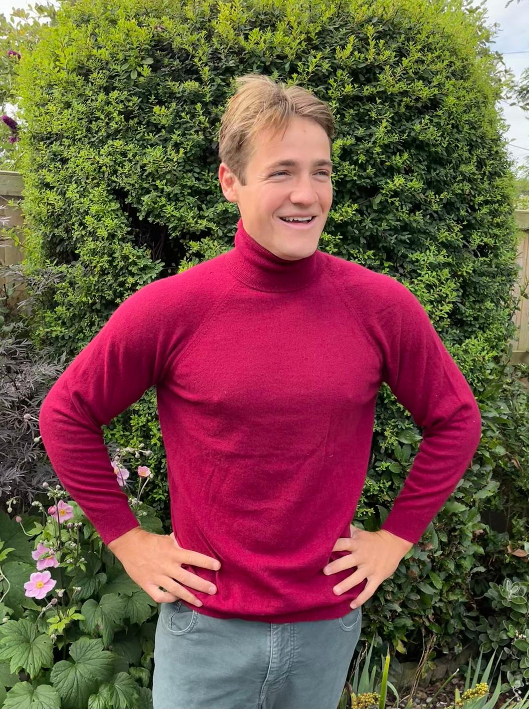 Dalkeith Scottish Vintage Roll Neck in a rich burgundy/plum, 44”, XL (men L) (excellent condition)